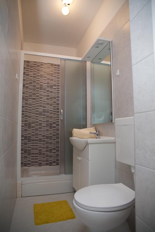 Banic Apartments With Pool Biograd Na Moru Rom bilde