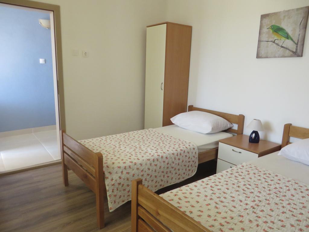 Banic Apartments With Pool Biograd Na Moru Rom bilde