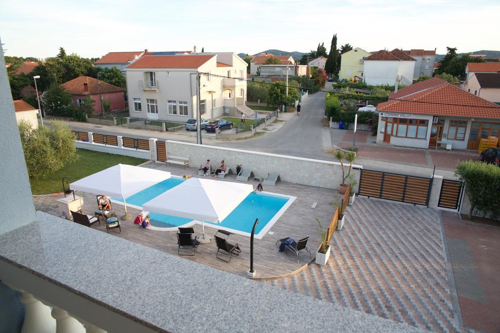 Banic Apartments With Pool Biograd Na Moru Rom bilde