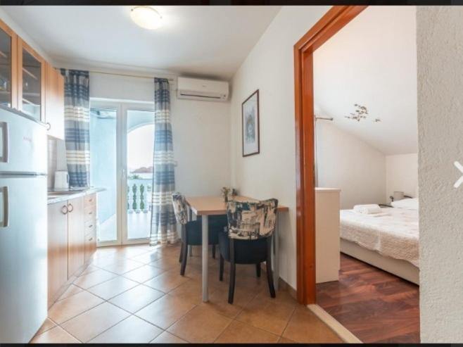 Banic Apartments With Pool Biograd Na Moru Eksteriør bilde