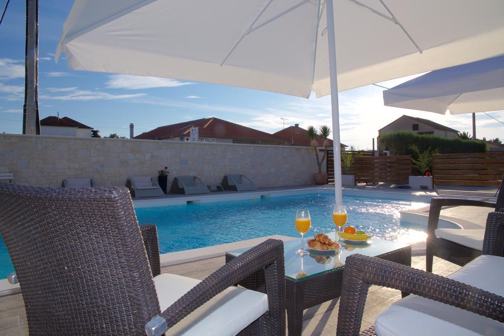 Banic Apartments With Pool Biograd Na Moru Eksteriør bilde