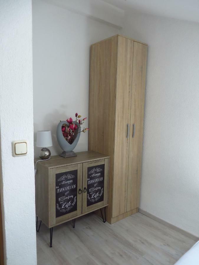 Banic Apartments With Pool Biograd Na Moru Rom bilde